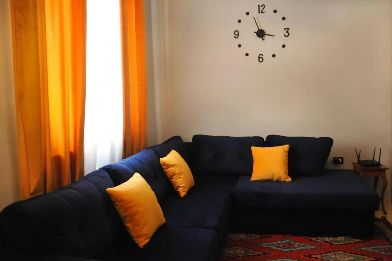 Parid Apartment Tirana 0*,  Albanien