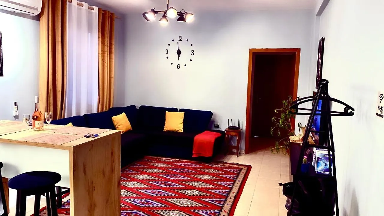 Parid Apartment Tirana 0*,  Albanien